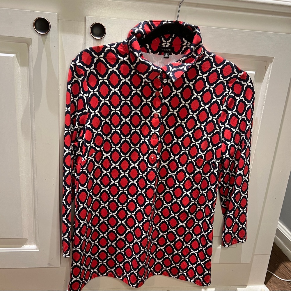 Talbots Women’s Collared Red Navy Button Geometric Pattern Blouse Career Small